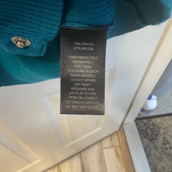 White House Black Market Teal Button-Back Cardigan - Picture 3 of 4